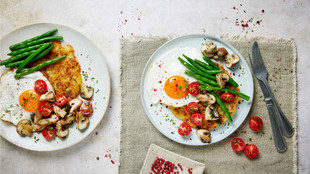 Rösti mit Pilzen und Spiegelei