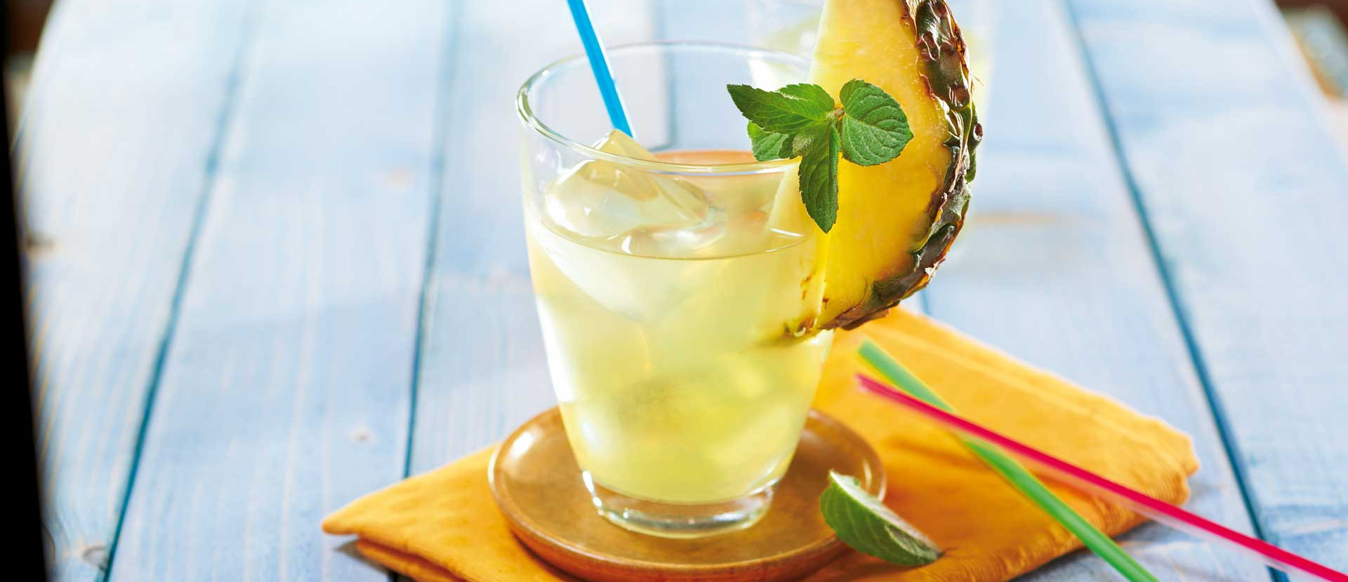 Kokoswasser-Ananas- Drink Rezept | tegut...