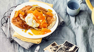 Clementinen Mohn Pancakes mit griechischem Joghurt