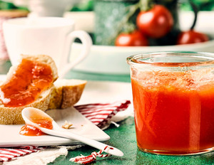 Tomaten-Konfitüre mit Aprikosen