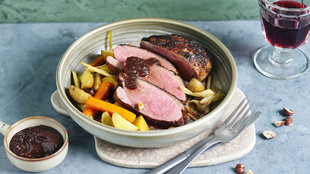 Entenbrust vom Grill mit Pflaumensauce