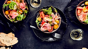 Italienischer Salat mit Antipasti