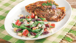 Lammkoteletts mit Bohnensalat