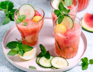 Melonen-Bowle mit Ginger Beer