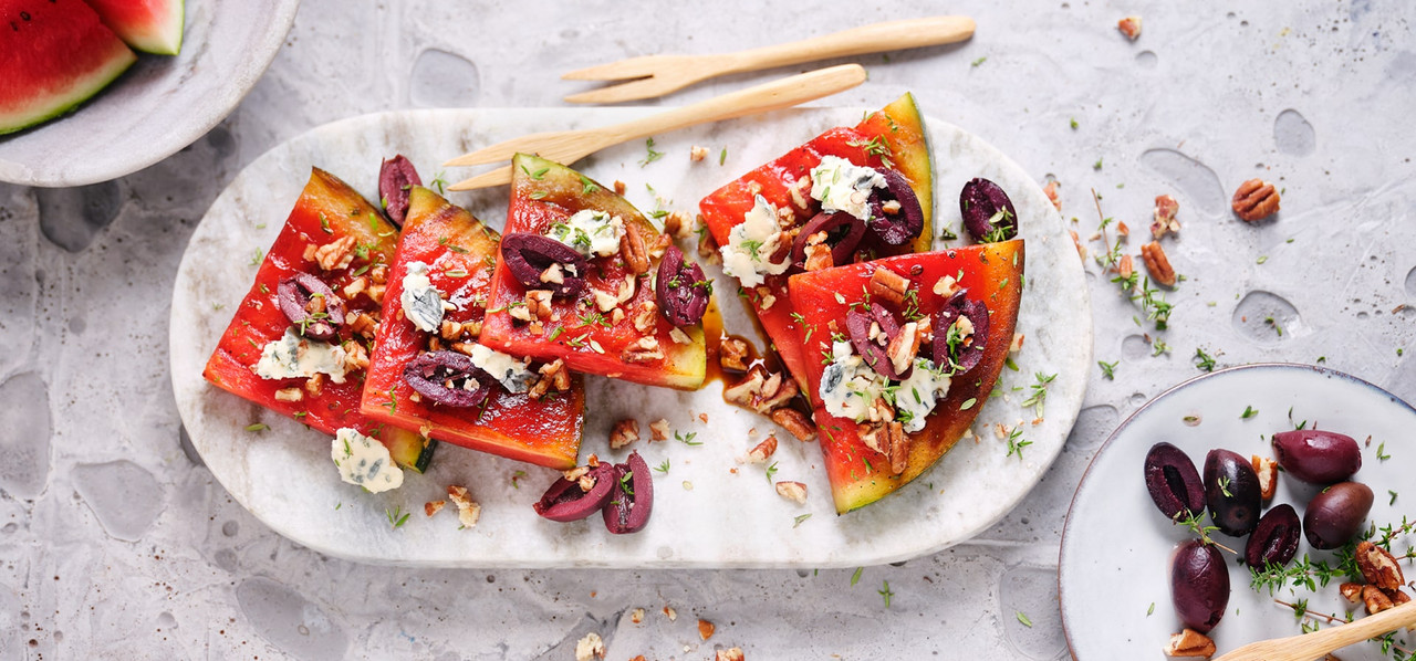 Gegrillte Wassermelone mit Gorgonzola