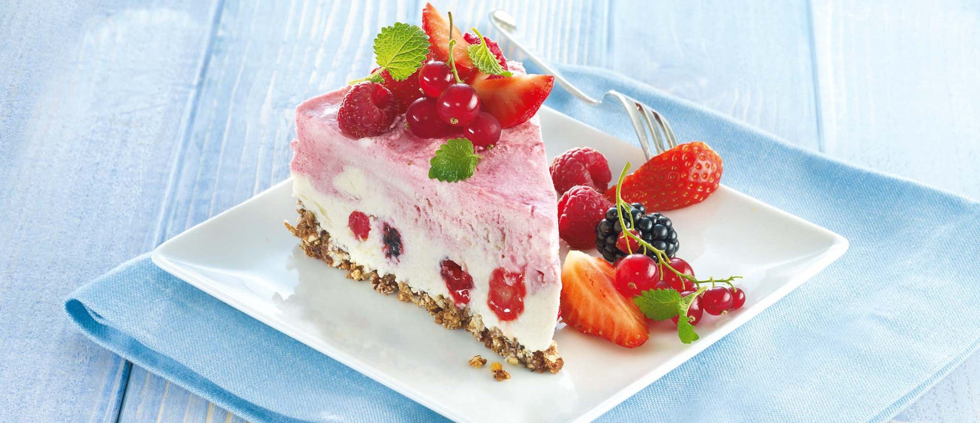 Sommerbeeren Eistorte