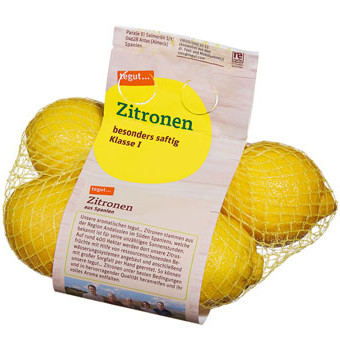 ein Netz Zitronen