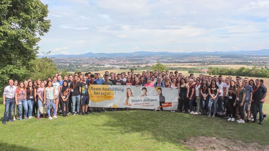 Die ersten 130 neuen Auszubildenden bei tegut beim Einfuhrungsseminar in Fulda 
