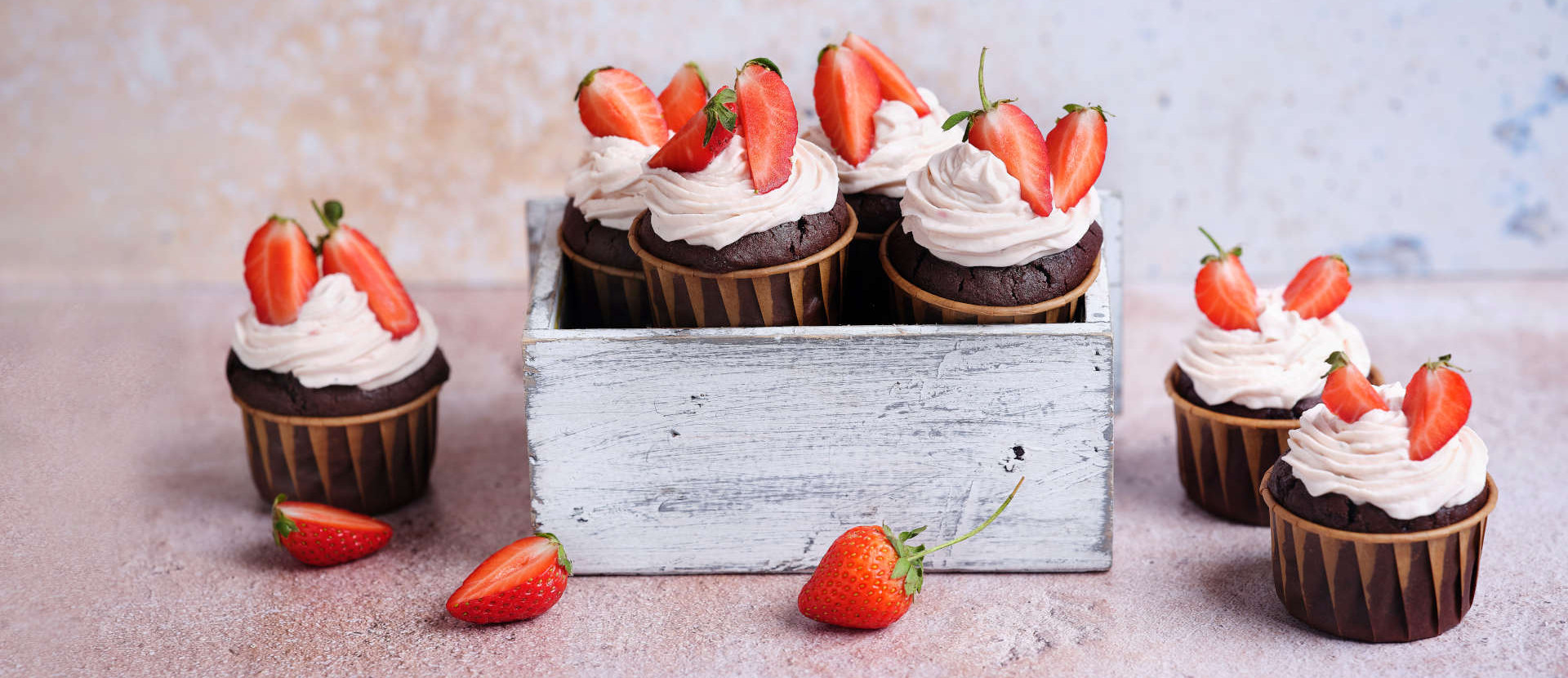 Rezept vegane Schoko Cupcakes mit Erdbeeren