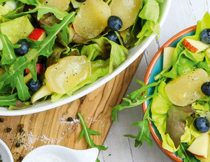 Salat mit Handkäse und Apfel-Dressing