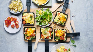 Pasta Raclette mit zwei Saucen
