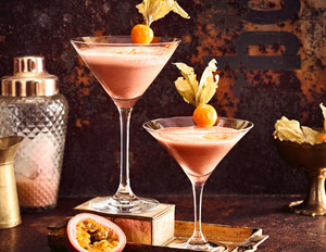 Schoko-Amarula-Cocktail mit Passionsfrucht
