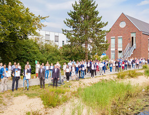 Gruppenbild der Abschlussfeier 2020 vor dem Morgensternhaus in Fulda