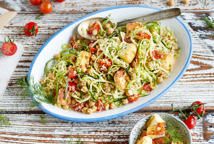 Bulgursalat mit gebratenem Feta