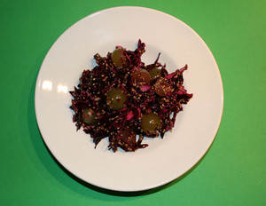 Trauben-Kohlsalat mit Sesam