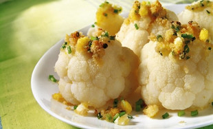Gerösteter Blumenkohl mit zarten Butterbröseln