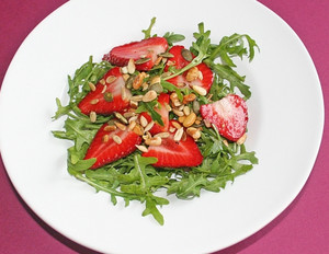 Erdbeer-Rucola-Salat